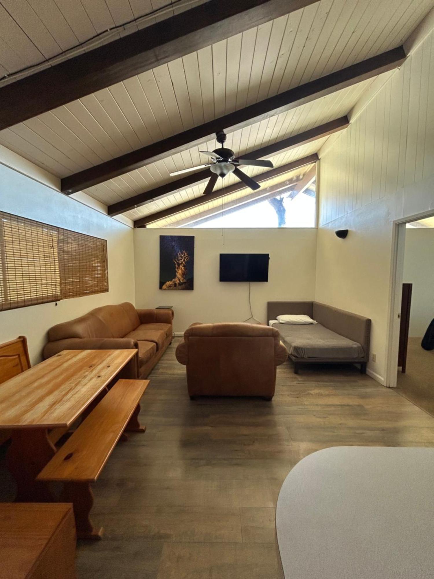 Bristlecone Motel Big Pine Exterior foto